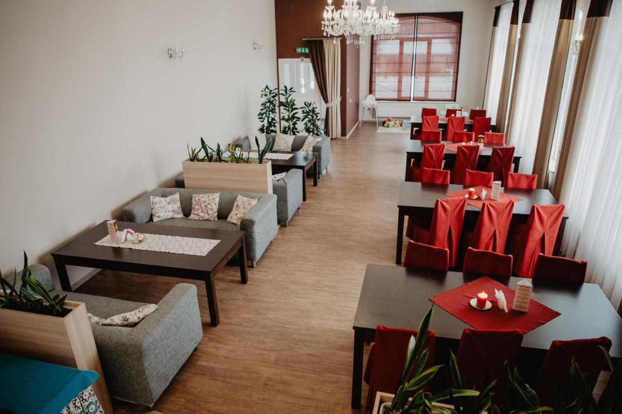 Hotel Zacisze Bratkowice Екстер'єр фото